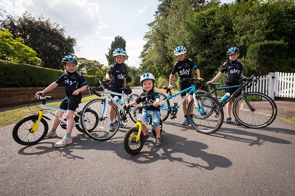 Team-Sky-kids-group600x400 - Copy.jpg
