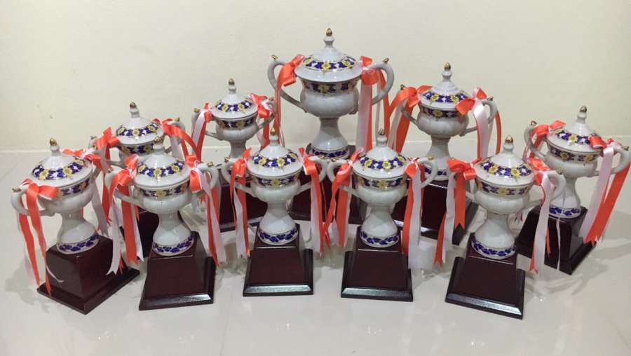 ถ้วยรางวัล1-10