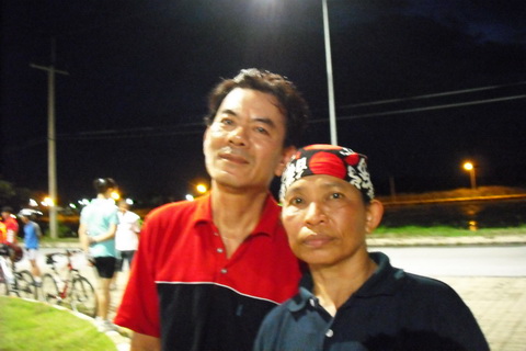 เป็นกำลังใจให้กับเฮียหอครับ<br />ขอให้หมูแดงหายไวๆนะครับ