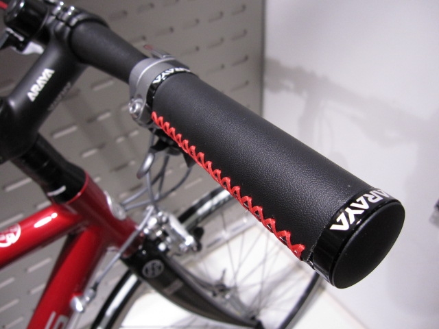 CX86%252520GRIPS.JPG