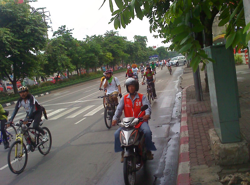 moto_0156_resize.jpg