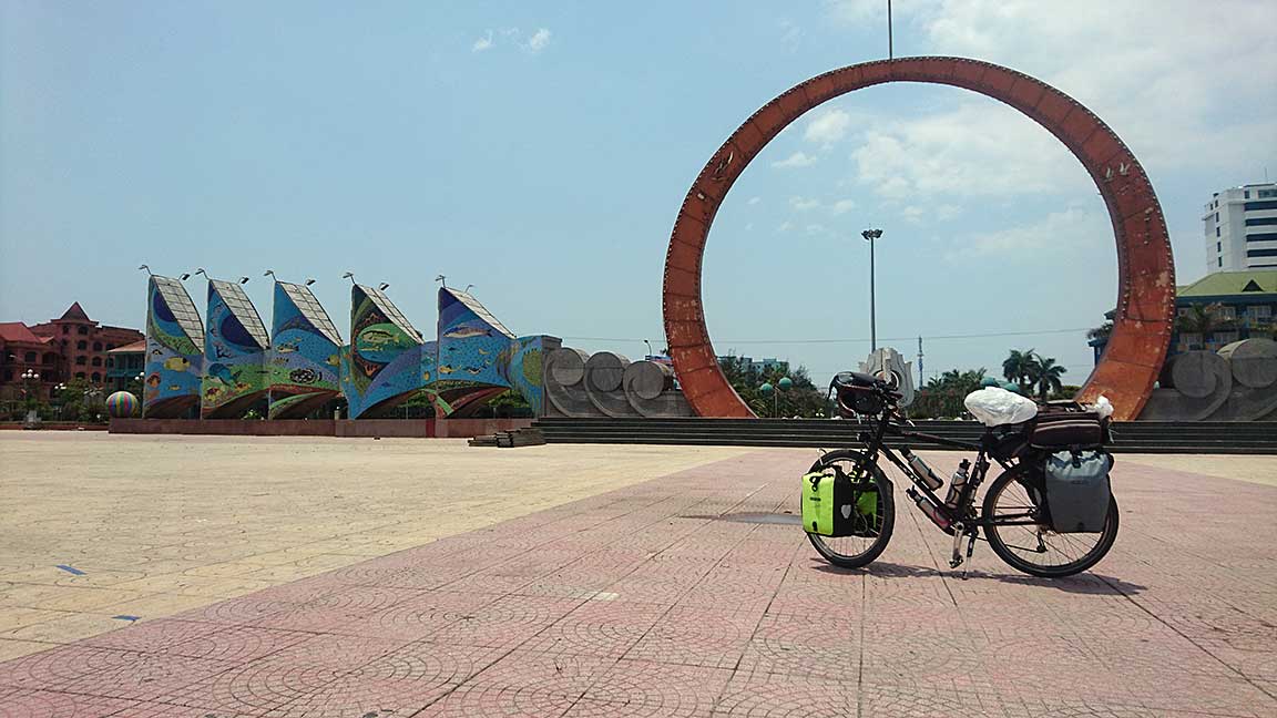 170425112608QuỳnhNghĩa-Z5-106r.jpg