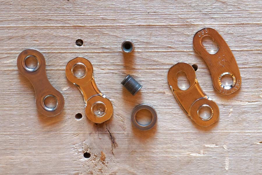 sram-X01-eagle-12speed-chain-details01.jpg