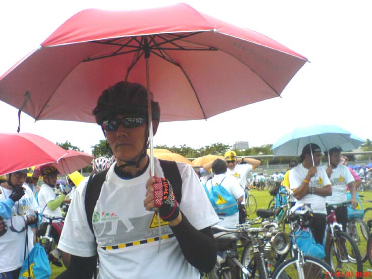 ถ่ายพี่คนนี้เสร็จ  ให้พี่เค้าถ่ายรูปให้เราด้วยค่ะ...