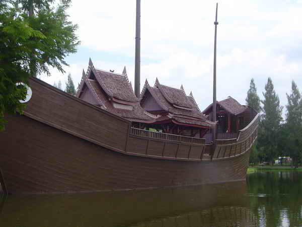 เรือสำเภาที่เมืองโบราณ