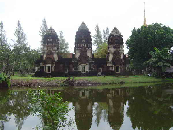 ปั่นไปปั่นมาถึงลพบุรีได้ไงไม่รู้ครับ
