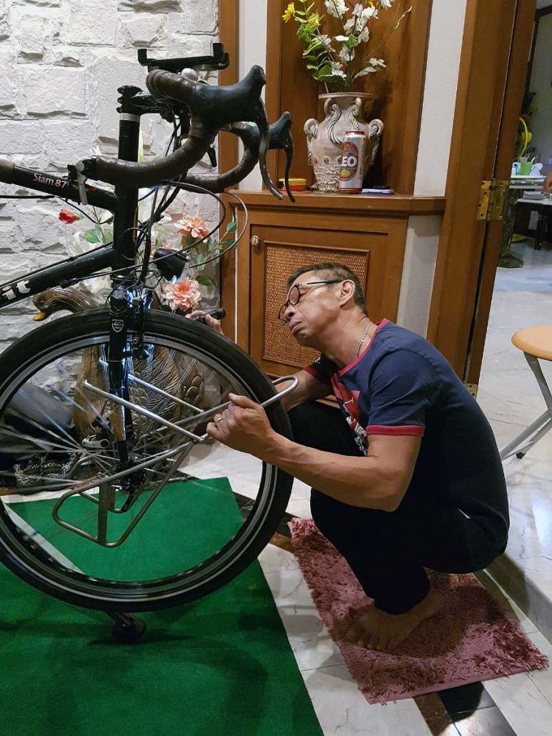 กลับมาทำต่อที่บ้านพี่ปูกว่าจะเสร็จสามทุ่ม