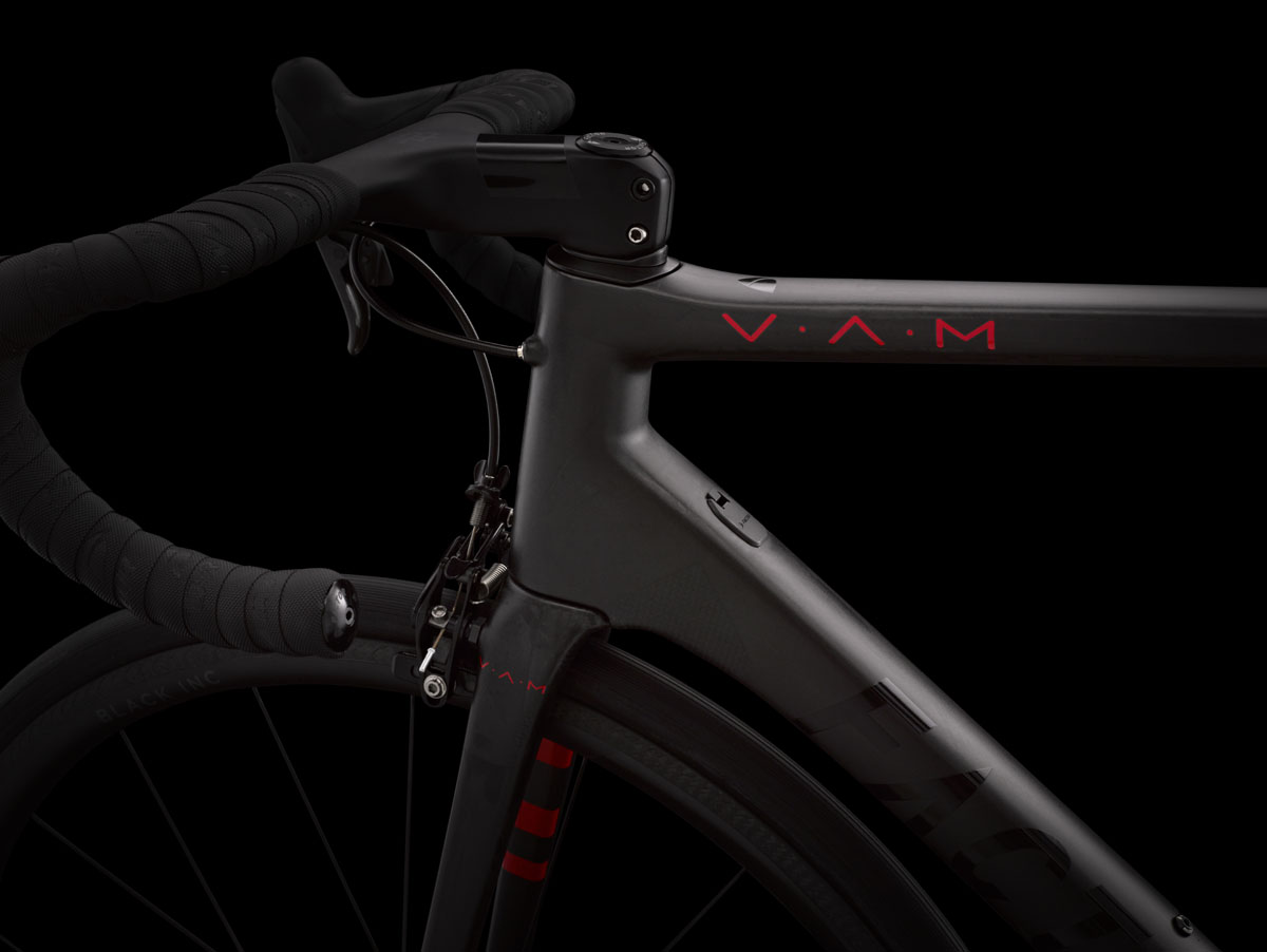 Factor-O2-VAM-light-weight-carbon-road-bike-4.jpg
