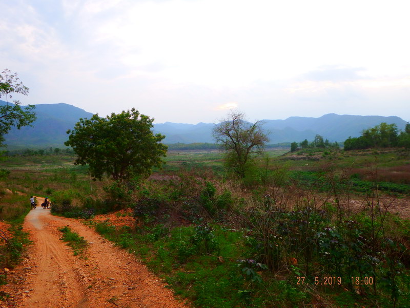 เหนือเขื่อนภูมิพล00159.JPG