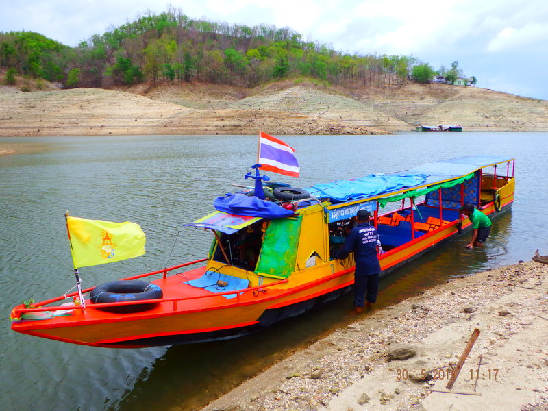 เหนือเขื่อนภูมิพล00575.JPG