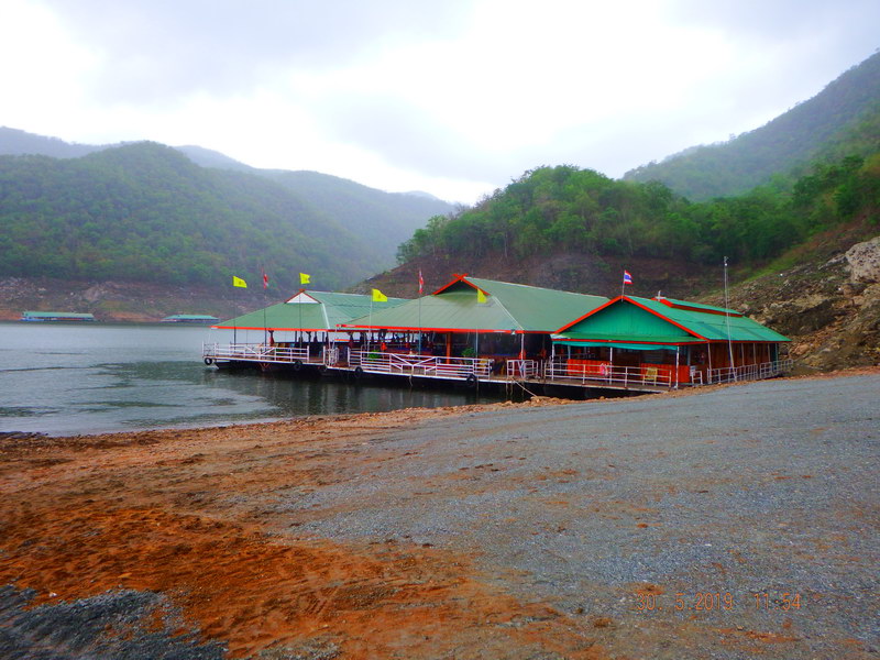 เหนือเขื่อนภูมิพล00613.JPG