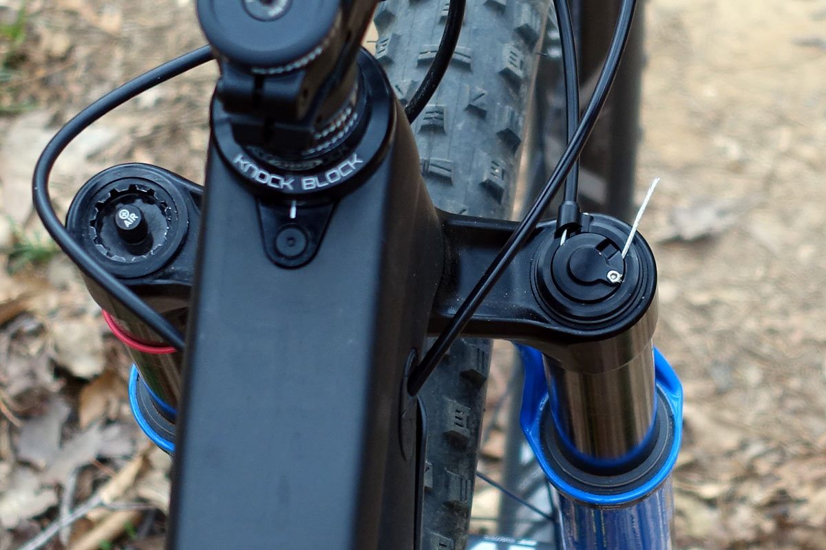 2021-rockshox-SID-Ultimate-120mm-tech-details-11.jpg